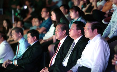 Phó Thủ tướng Thường trực dự chương trình ‘Linh thiêng Đất Mẹ ngàn năm’
